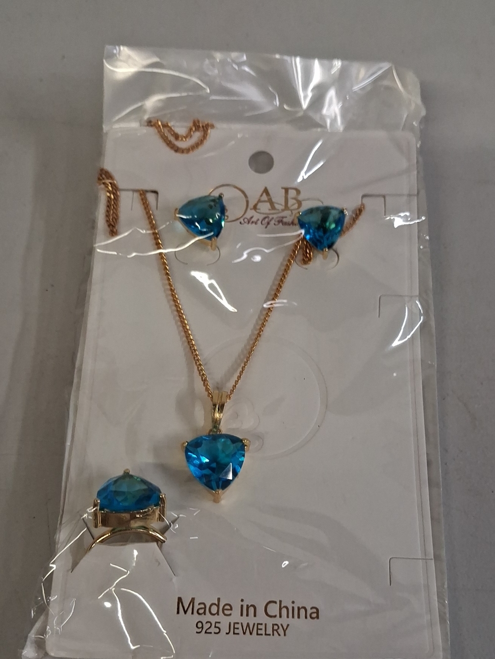 NWT Teal Blue Crystal Triangle Necklace, Earrings & Ring Set